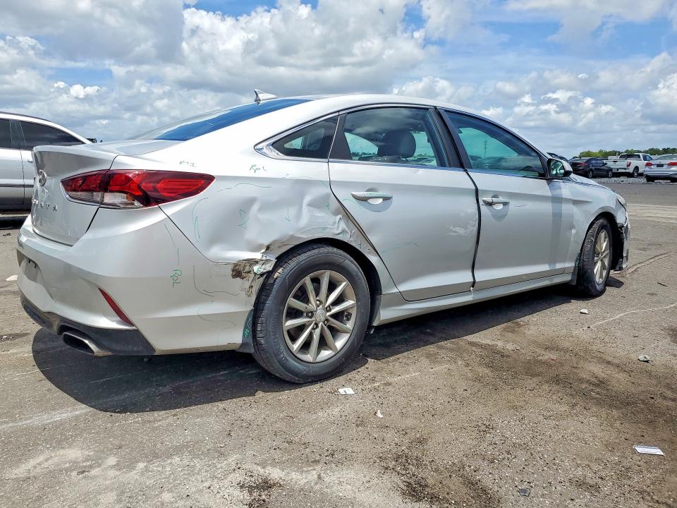 Photo 3 from auction – 2018 HYUNDAI SONATA with VIN 5NPE24AF9JH671066
