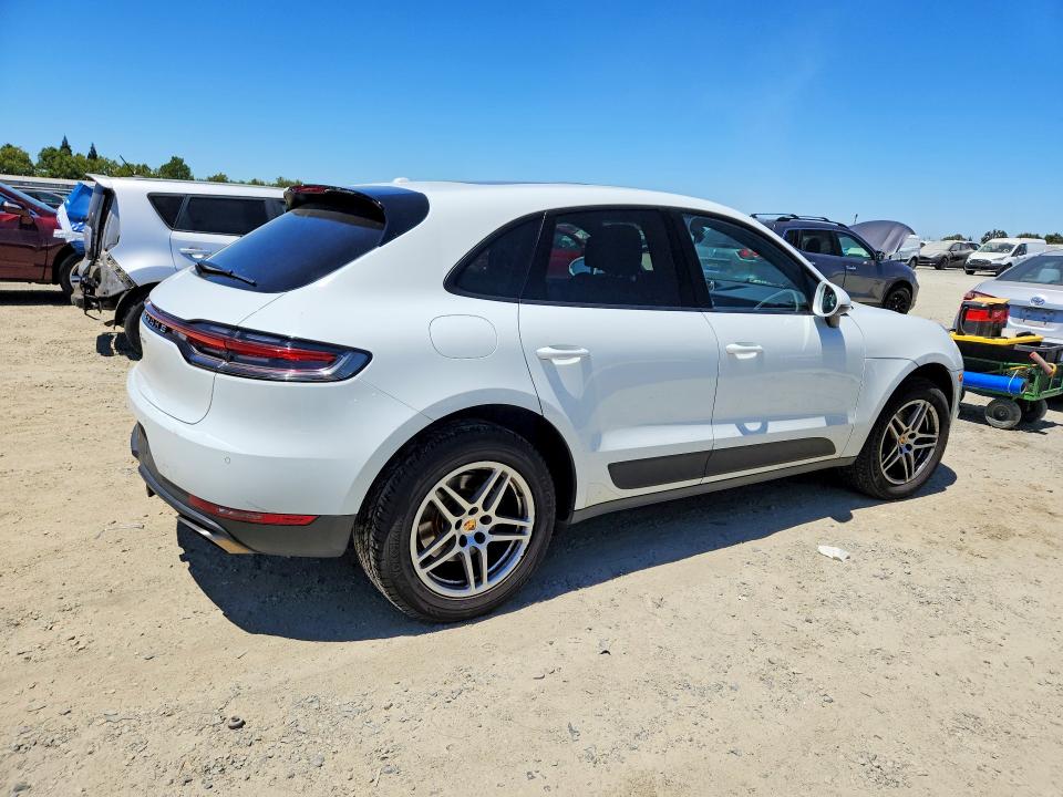 Photo 3 from auction – 2019 PORSCHE MACAN with VIN WP1AA2A51KLB01331