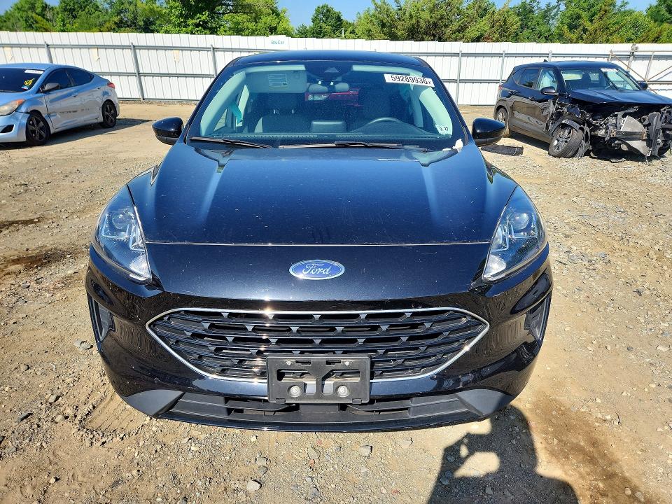 Photo 5 from auction – 2022 FORD ESCAPE with VIN 1FMCU9G63NUB33797
