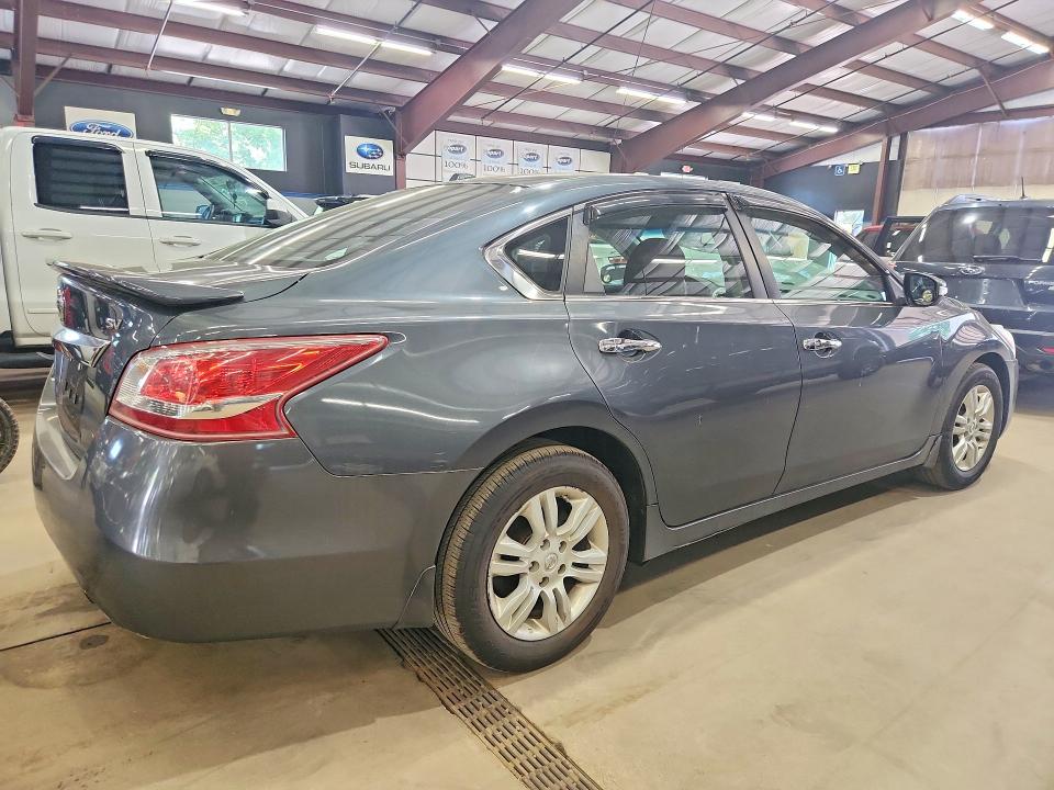 Photo 3 from auction – 2013 NISSAN ALTIMA with VIN 1N4AL3AP7DN461977