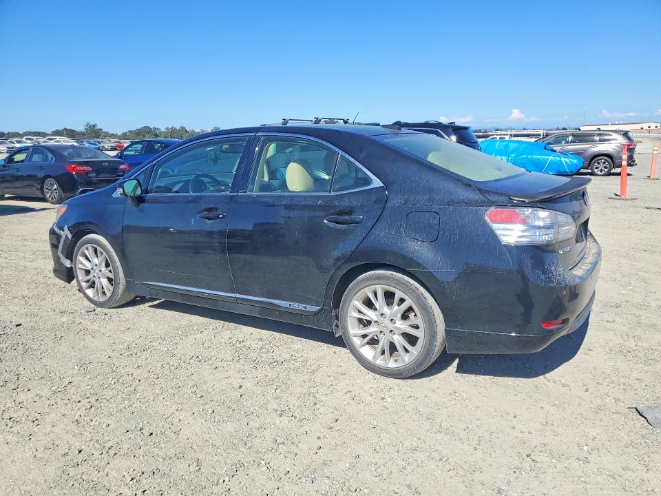 Photo 2 from auction – 2010 LEXUS HS with VIN JTHBB1BA5A2012809