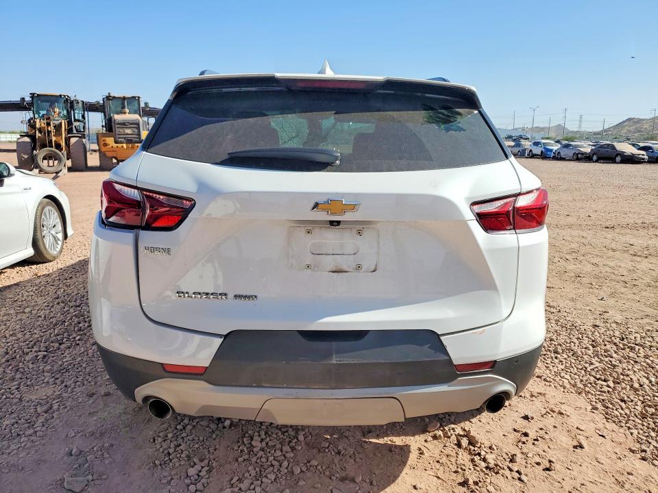 Photo 6 from auction – 2021 CHEVROLET BLAZER with VIN 3GNKBJRS0MS571975
