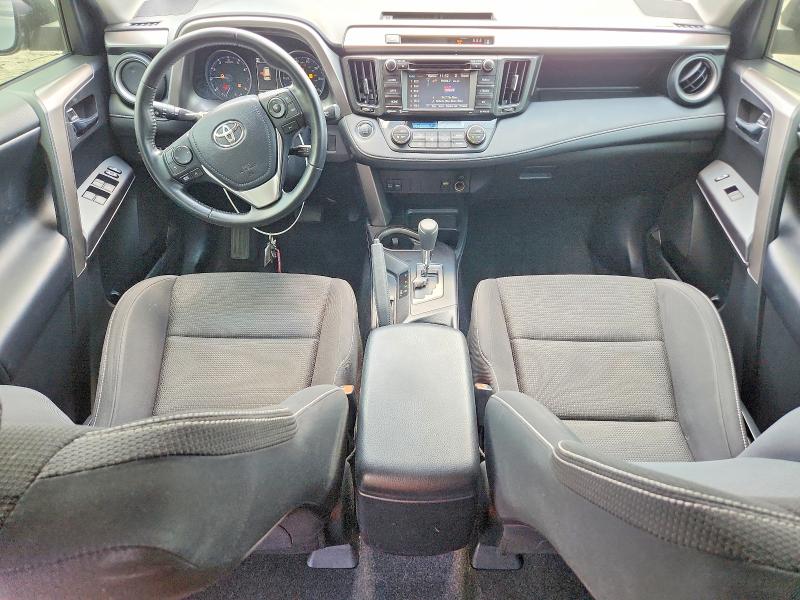 Photo 8 from auction – 2018 TOYOTA RAV4 with VIN JTMWFREV2JJ187528