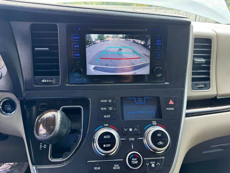 Photo 10 from auction – 2017 TOYOTA SIENNA with VIN 5TDDZ3DC4HS159092