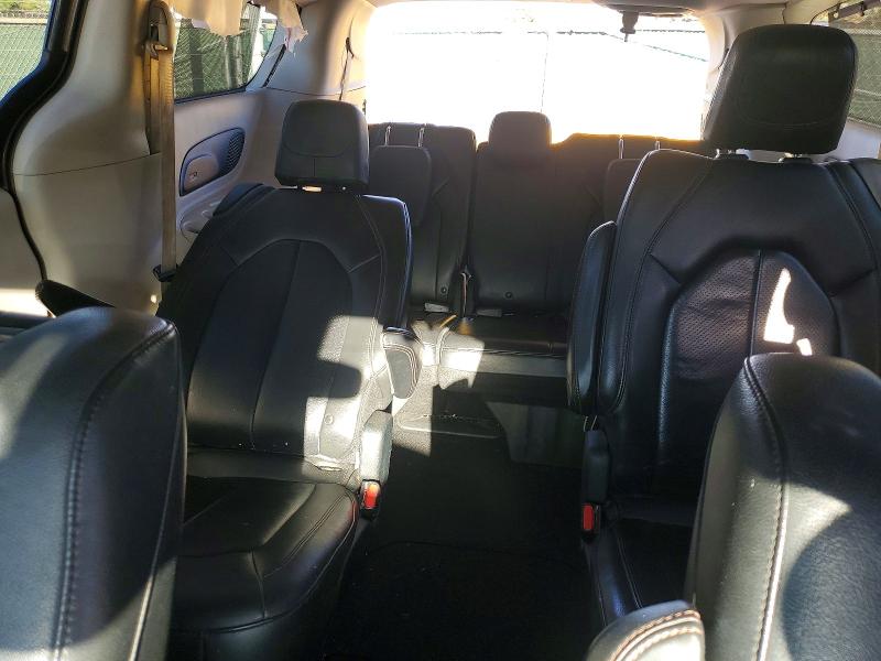 Photo 10 from auction – 2017 CHRYSLER PACIFICA with VIN 2C4RC1EG0HR721530