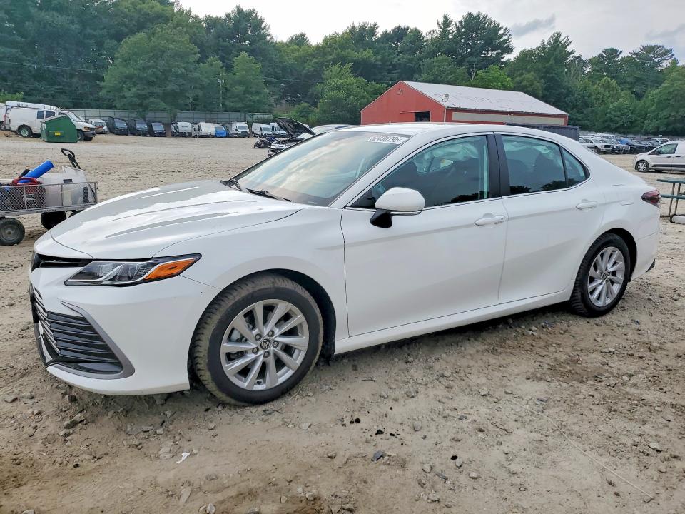 Photo 1 from auction – 2024 TOYOTA CAMRY with VIN 4T1C11BK2RU112945