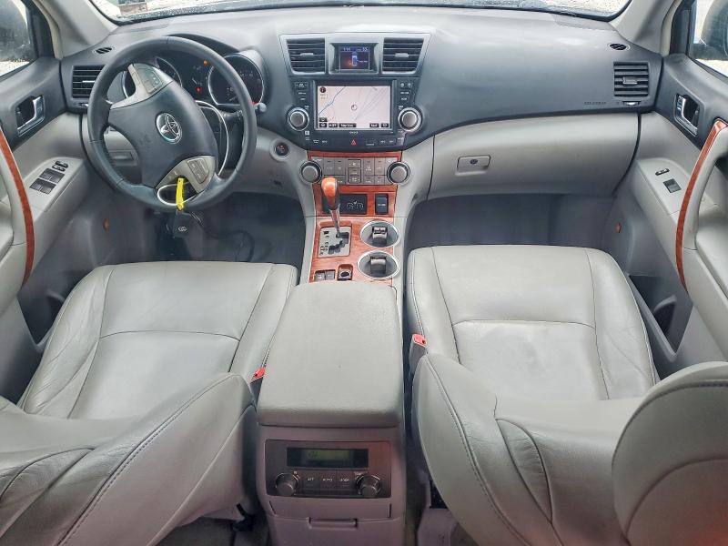 Photo 8 from auction – 2010 TOYOTA HIGHLANDER with VIN 5TDDK3EH4AS006555