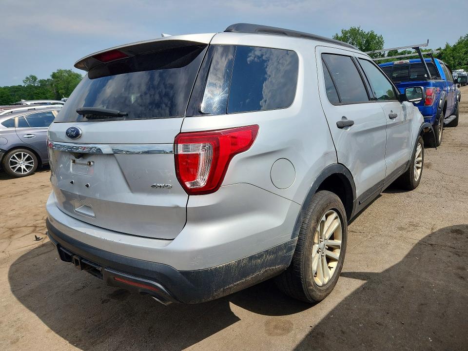 Photo 3 from auction – 2017 FORD EXPLORER with VIN 1FM5K8B8XHGB37043