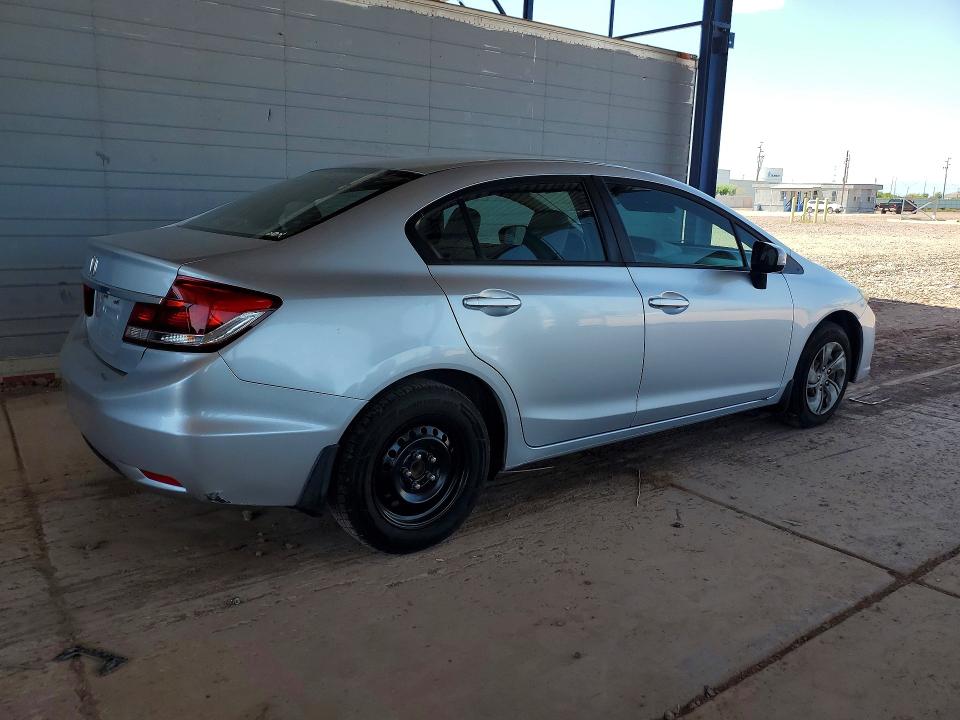 Photo 3 from auction – 2015 HONDA CIVIC with VIN 2HGFB2F5XFH513457