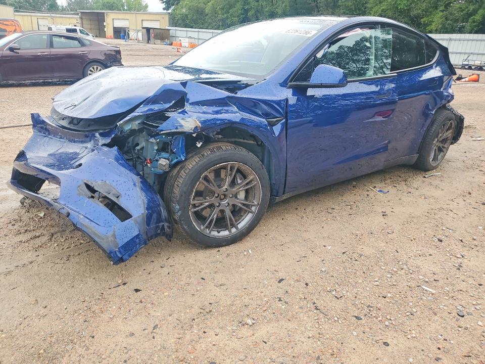 TESLA MODEL Y 2024 with VIN 7SAYGDEE5RA317524 - Photo from auction