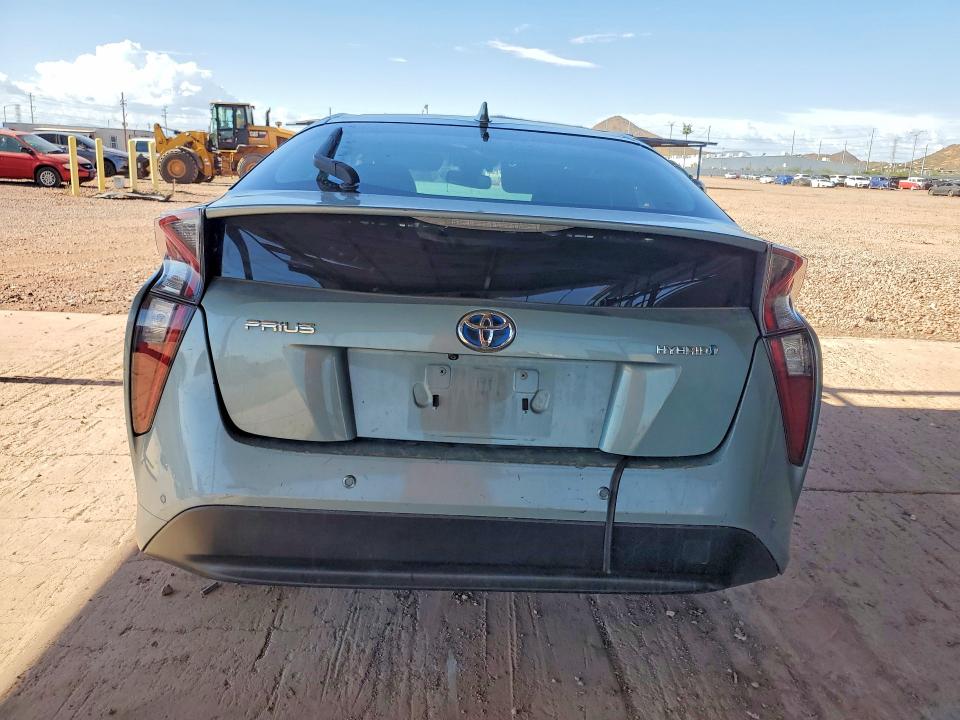 Photo 6 from auction – 2018 TOYOTA PRIUS with VIN JTDKARFU4J3063669