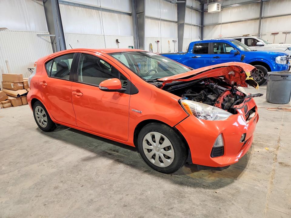 Photo 4 from auction – 2012 TOYOTA PRIUS C with VIN JTDKDTB31C1009682