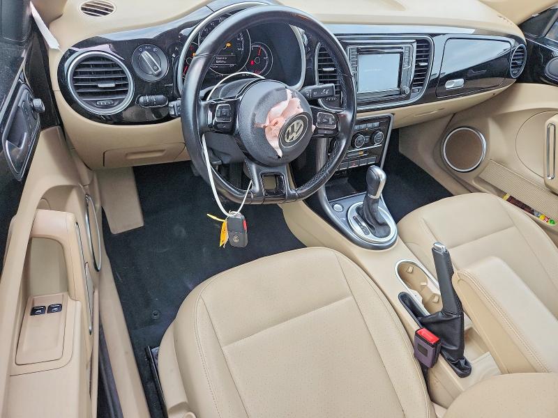 Photo 8 from auction – 2018 VOLKSWAGEN BEETLE with VIN 3VWJD7AT2JM714766