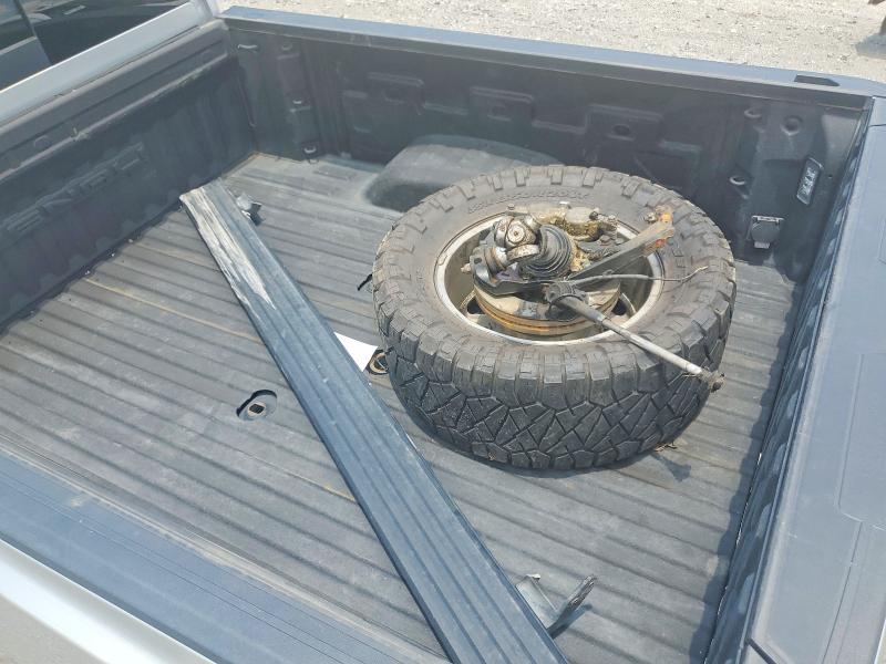 Photo 12 from auction – 2022 GMC SIERRA with VIN 1GT49WEY6NF219655