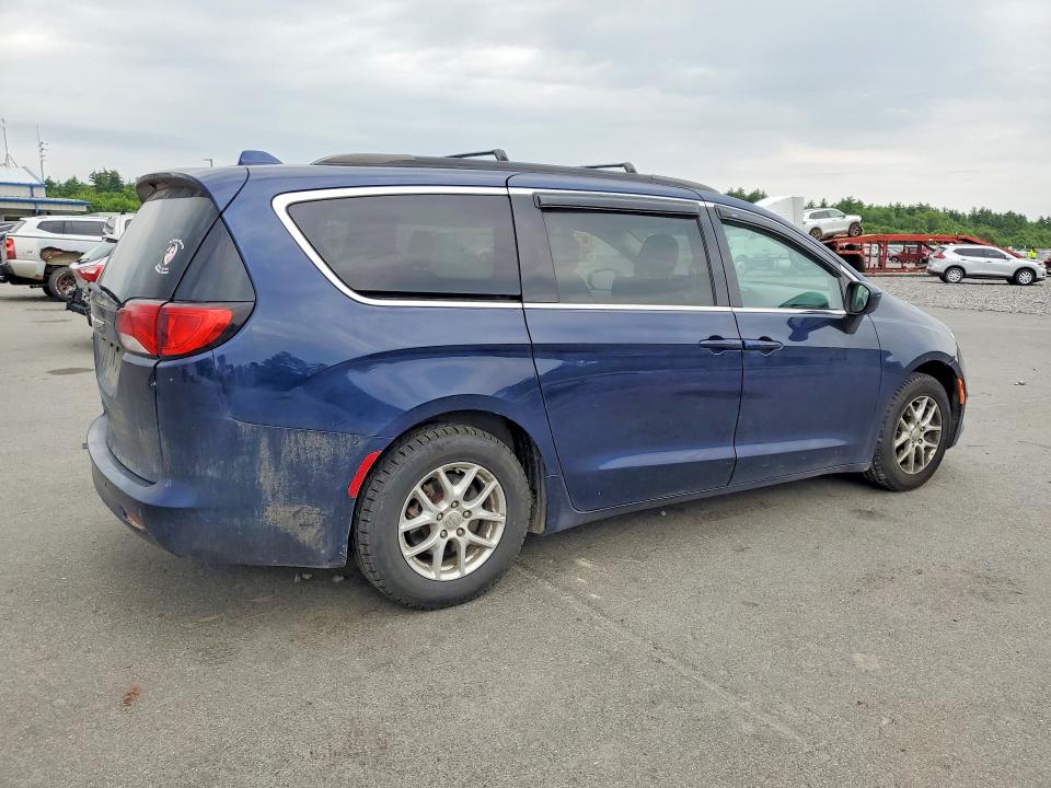 Photo 3 from auction – 2017 CHRYSLER PACIFICA with VIN 2C4RC1DG7HR642941