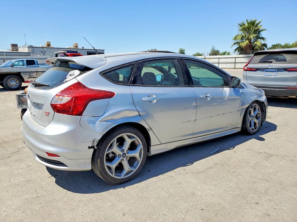 Photo 3 from auction – 2014 FORD FOCUS with VIN 1FADP3L90EL111717