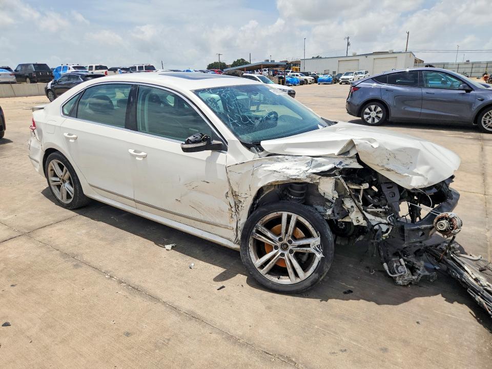 Photo 4 from auction – 2013 VOLKSWAGEN PASSAT with VIN 1VWCM7A36DC044508