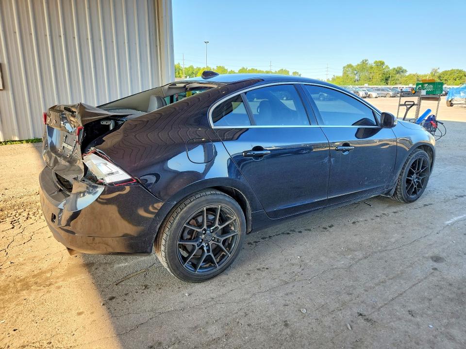 Photo 3 from auction – 2012 VOLVO S60 with VIN YV1902FH8C2119238
