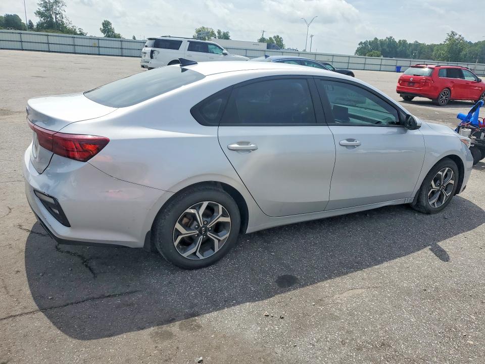 Photo 3 from auction – 2021 KIA FORTE with VIN 3KPF24AD6ME307070