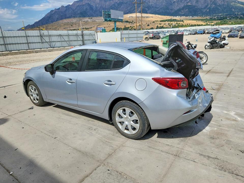 Photo 2 from auction – 2017 MAZDA 3 with VIN 3MZBN1U74HM109204