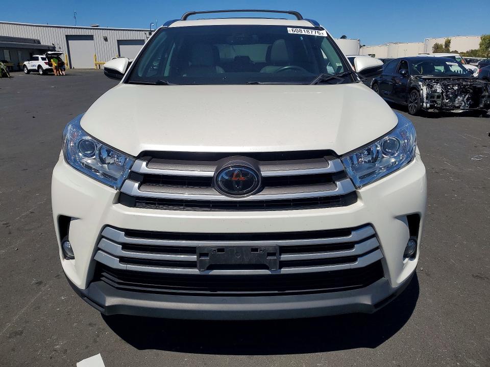 Foto 5 de la subasta – 2018 TOYOTA HIGHLANDER con VIN 5TDJZRFH1JS559664