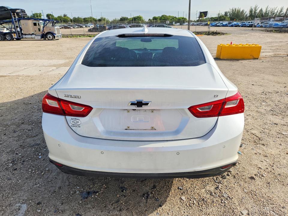 Photo 6 from auction – 2018 CHEVROLET MALIBU with VIN 1G1ZD5ST3JF258200