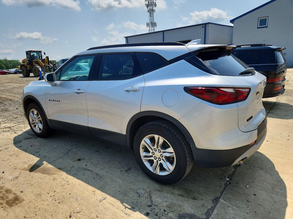 Photo 2 from auction – 2020 CHEVROLET BLAZER with VIN 3GNKBBRA0LS604792
