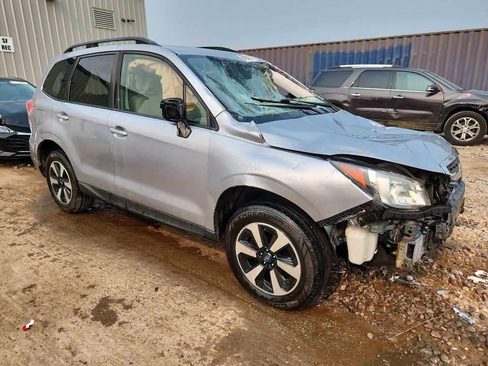 Photo 4 from auction – 2017 SUBARU FORESTER with VIN JF2SJAEC9HH518122