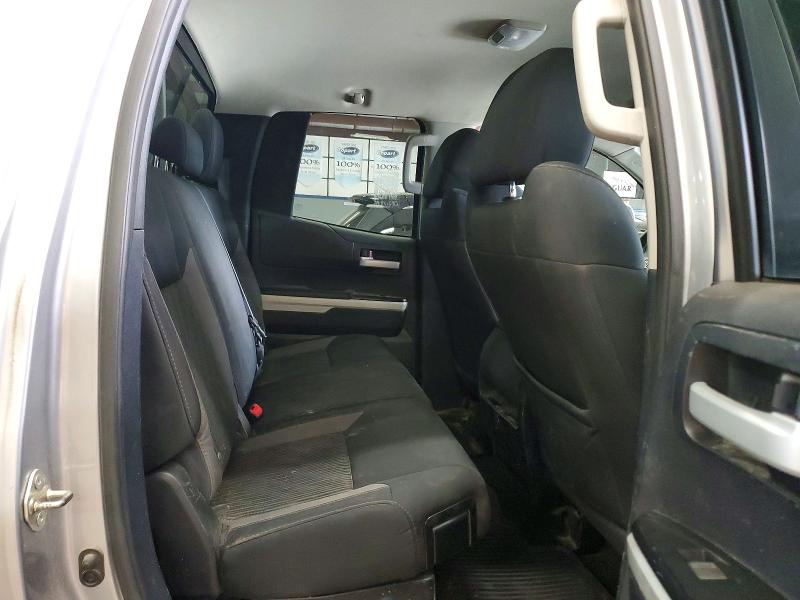 Photo 10 from auction – 2015 TOYOTA TUNDRA with VIN 5TFUY5F18FX439941