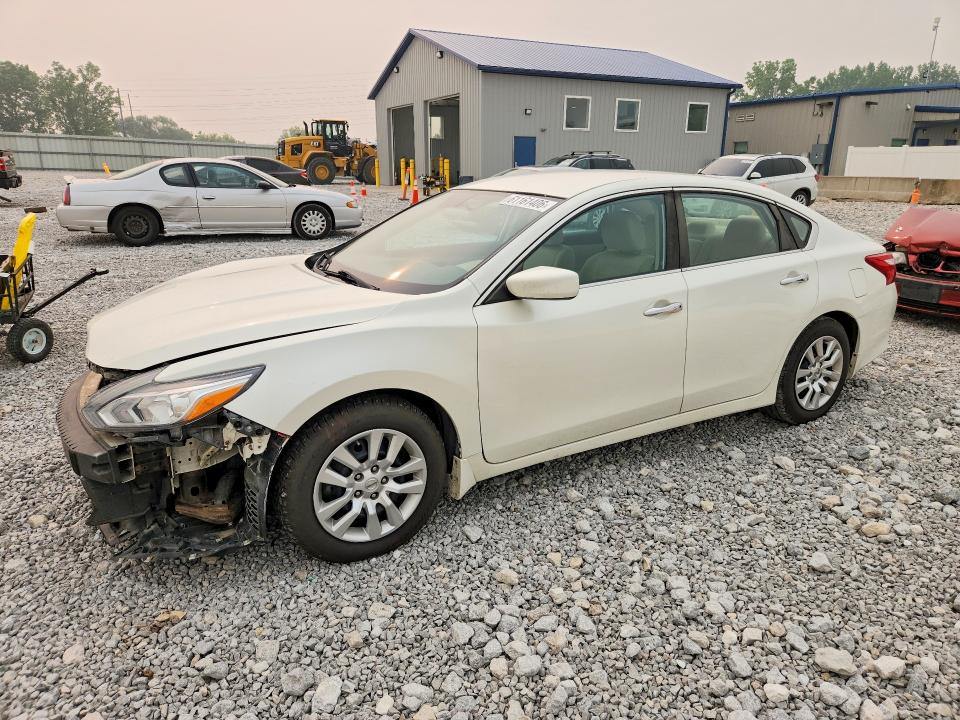 NISSAN ALTIMA 2016 with VIN 1N4AL3AP5GC162746 - Photo from auction