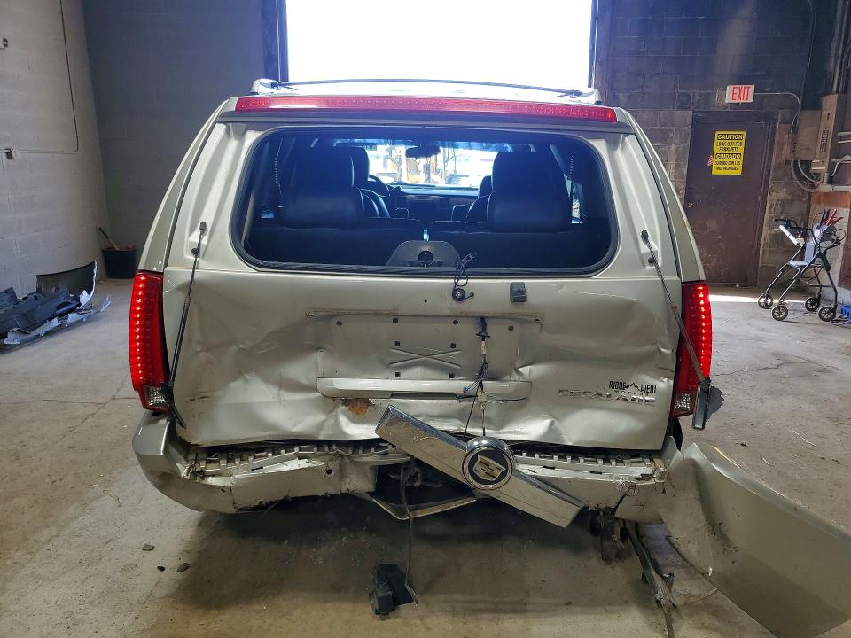 Photo 6 from auction – 2011 CADILLAC ESCALADE with VIN 1GYS4BEF7BR319040