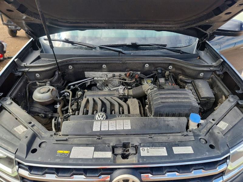 Photo 11 from auction – 2018 VOLKSWAGEN ATLAS with VIN 1V2LR2CA8JC556588