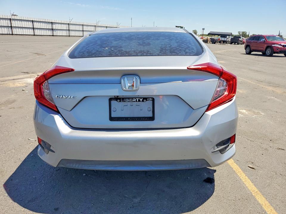 صورة رقم 6 من المزاد - 2017 HONDA CIVIC مع VIN 2HGFC2F55HH514399