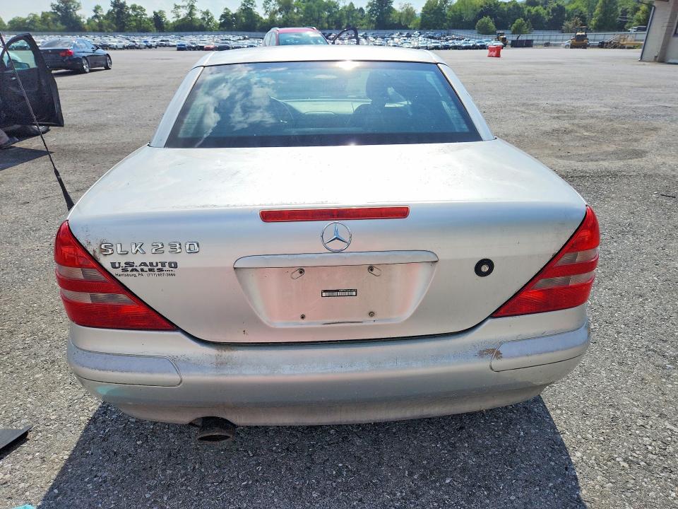 Photo 6 from auction – 1999 MERCEDES-BENZ SLK with VIN WDBKK47F2XF114740