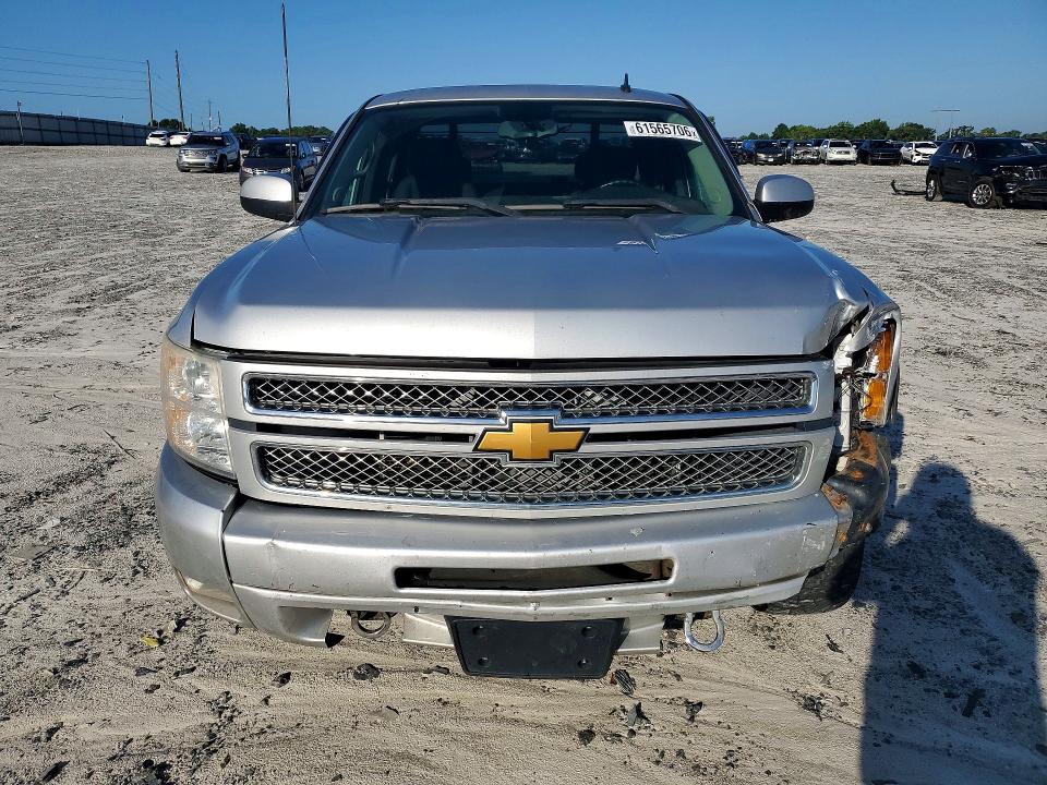 Photo 5 from auction – 2013 CHEVROLET SILVERADO with VIN 1GCRKSE77DZ127347