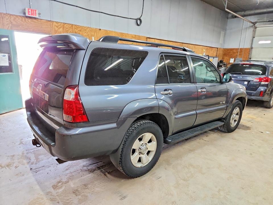 Photo 3 from auction – 2006 TOYOTA 4RUNNER with VIN JTEBU14R268073341