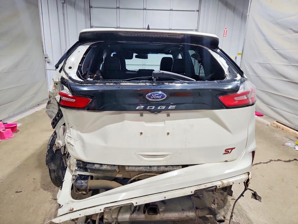 Photo 6 from auction – 2021 FORD EDGE with VIN 2FMPK4AP1MBA61949