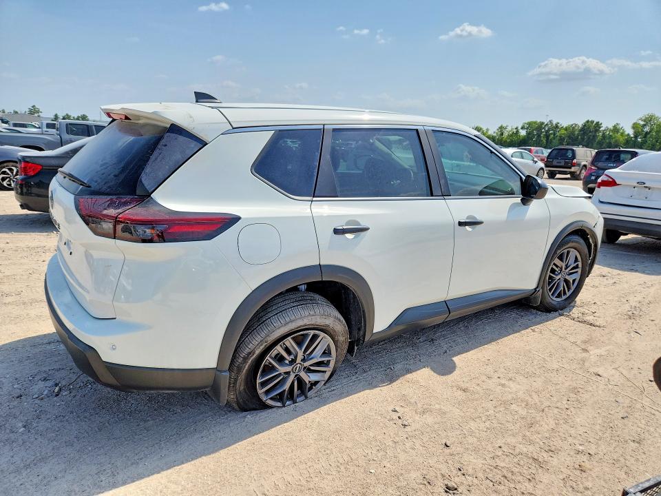 Photo 3 from auction – 2026 NISSAN ROGUE with VIN 5N1BT3AA9TC720680