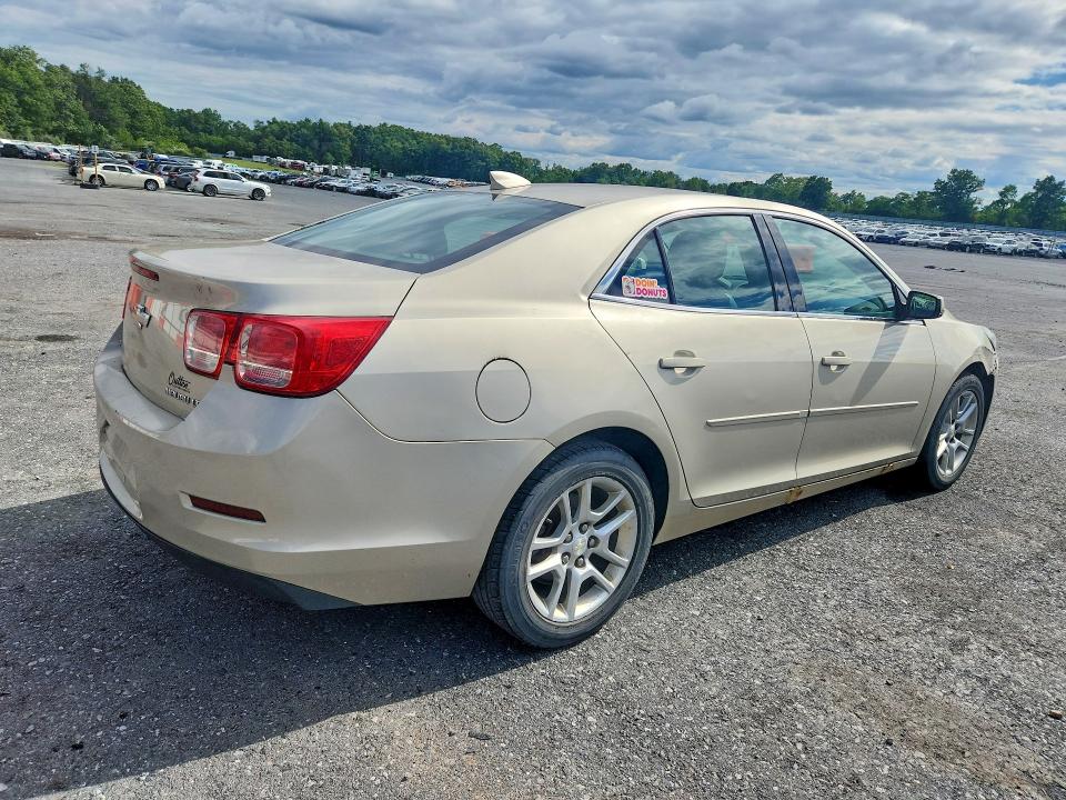 Photo 3 from auction – 2015 CHEVROLET MALIBU with VIN 1G11C5SL8FF116626