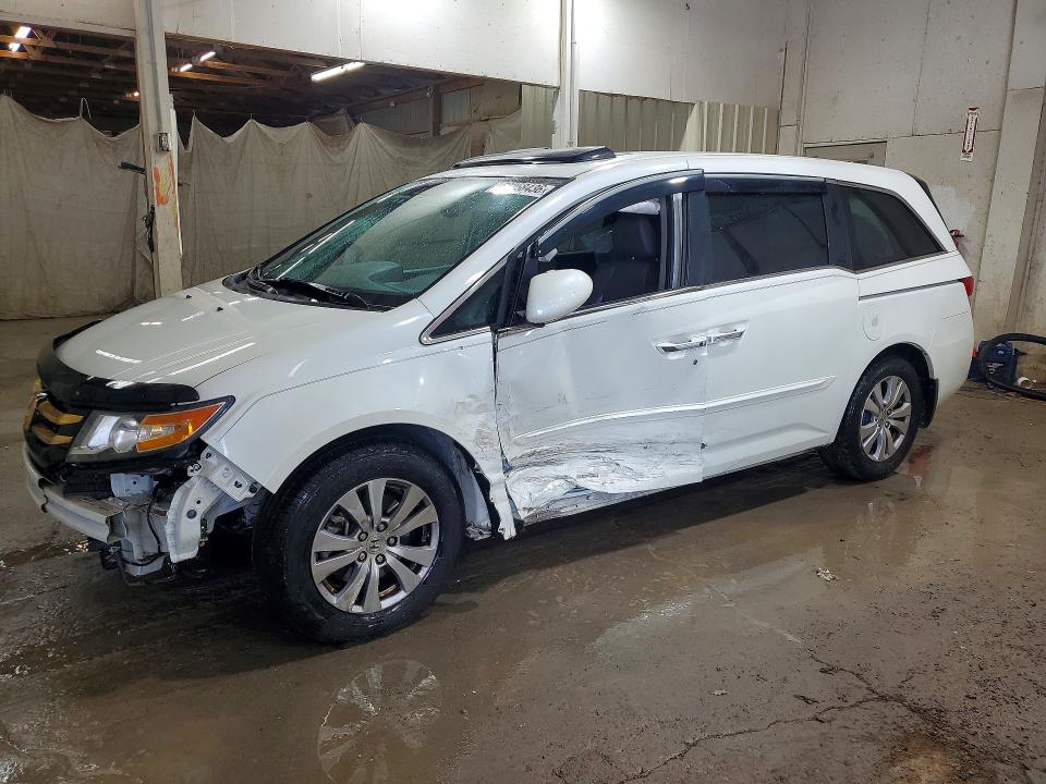 HONDA ODYSSEY 2015 with VIN 5FNRL5H63FB040555 - Photo from auction