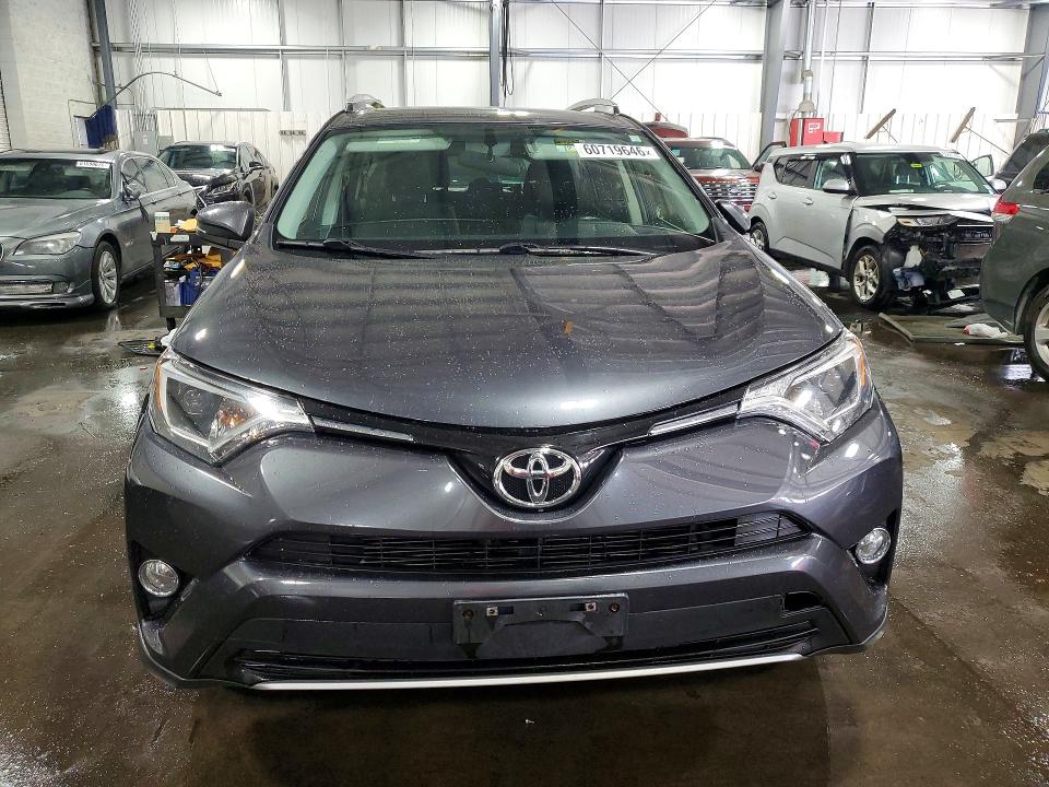 Photo 5 from auction – 2016 TOYOTA RAV4 with VIN JTMRFREV8GD186677