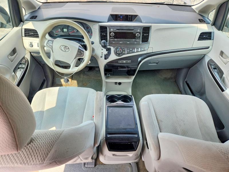 Photo 8 from auction – 2014 TOYOTA SIENNA with VIN 5TDKK3DC6ES421878