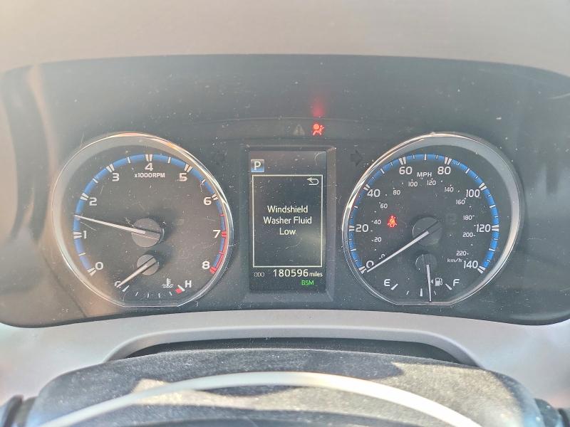 Photo 9 from auction – 2017 TOYOTA RAV4 with VIN 2T3YFREV8HW367469