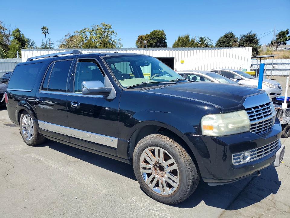 Photo 4 from auction – 2007 LINCOLN NAVIGATOR with VIN 5LMFL28577LJ16455