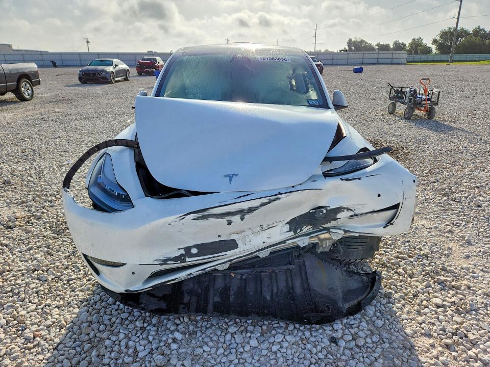 Photo 5 from auction – 2021 TESLA MODEL X EV with VIN 5YJYGDEE5MF100452