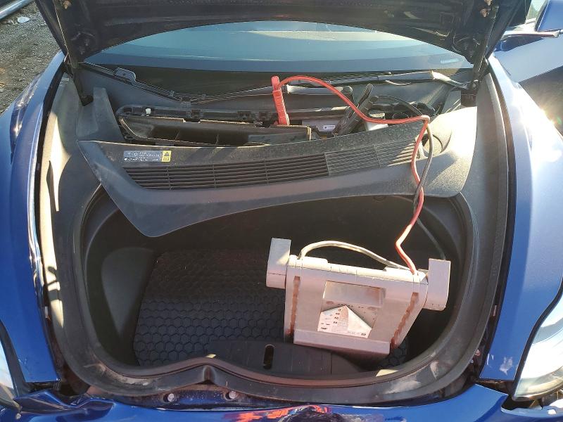 Photo 11 from auction – 2018 TESLA MODEL 3 with VIN 5YJ3E1EB8JF063641