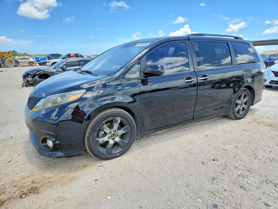 Photo 1 from auction – 2016 TOYOTA SIENNA with VIN 5TDXK3DCXGS698168