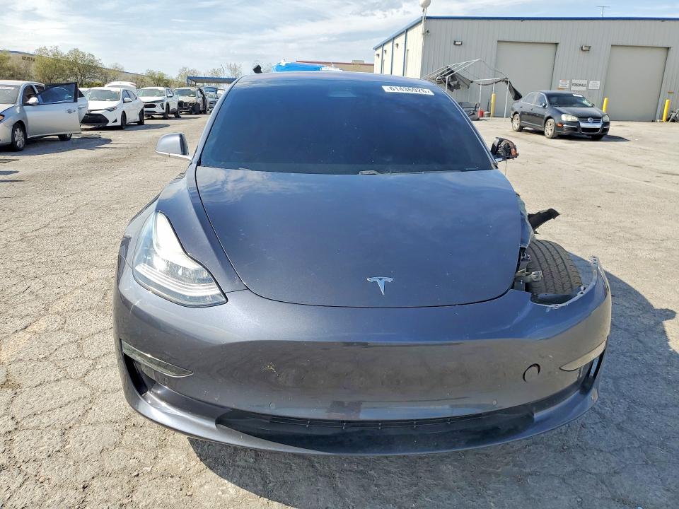 Photo 5 from auction – 2018 TESLA MODEL 3 with VIN 5YJ3E1EA1JF059521