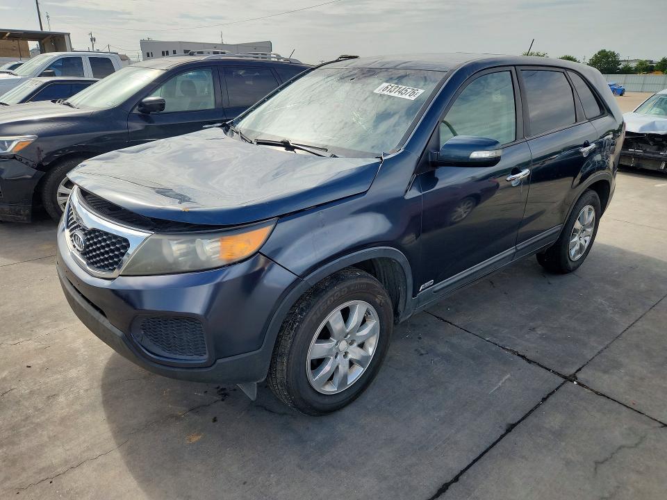 KIA SORENTO 2011 with VIN 5XYKTCA16BG059981 - Photo from auction
