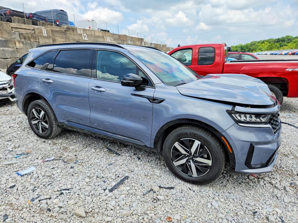 Photo 4 from auction – 2021 KIA SORENTO with VIN 5XYRH4LF5MG071606